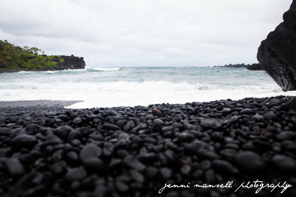 Wai'anapanapa Black Sand Beach 